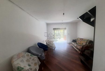 Casa em Condomínio com 119m², 3 quartos, 1 suíte, 2 vagas, no bairro Jardim Sabará em Porto Alegre