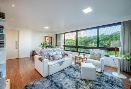 Apartamento com 157m², 4 quartos, 3 suítes, 2 vagas, no bairro Rio Branco em Porto Alegre