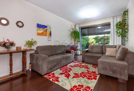 Apartamento Garden com 168m², 3 quartos, 1 suíte, 1 vaga, no bairro Jardim São Pedro em Porto Alegre