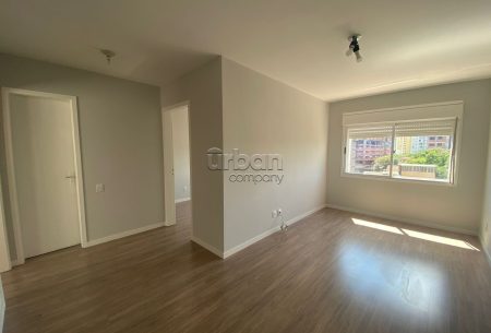 Apartamento com 44m², 1 quarto, 1 vaga, no bairro Passo da Areia em Porto Alegre