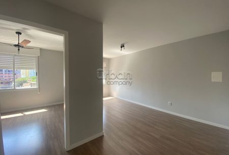 Apartamento com 44m², 1 quarto, 1 vaga, no bairro Passo da Areia em Porto Alegre