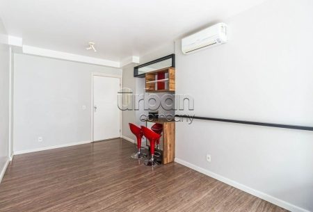 Apartamento com 62m², 2 quartos, 1 suíte, 1 vaga, no bairro Vila Ipiranga em Porto Alegre