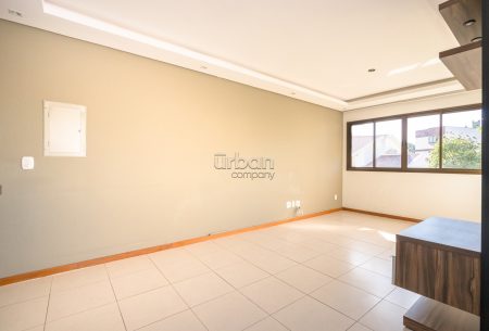 Apartamento com 94m², 2 quartos, 1 suíte, 1 vaga, no bairro Passo da Areia em Porto Alegre