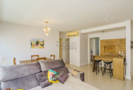 Apartamento com 106m², 3 quartos, 1 suíte, 2 vagas, no bairro Passo da Areia em Porto Alegre