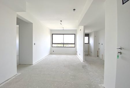 Apartamento com 61m², 2 quartos, 1 suíte, 1 vaga, no bairro Passo da Areia em Porto Alegre