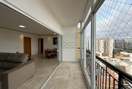 Apartamento com 142m², 3 quartos, 1 suíte, 2 vagas, no bairro Jardim Europa em Porto Alegre