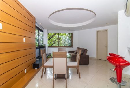 Apartamento com 51m², 1 quarto, 1 vaga, no bairro Três Figueiras em Porto Alegre