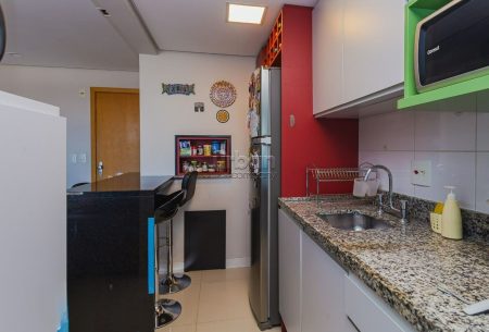 Apartamento com 65m², 2 quartos, 1 suíte, 1 vaga, no bairro Passo da Areia em Porto Alegre