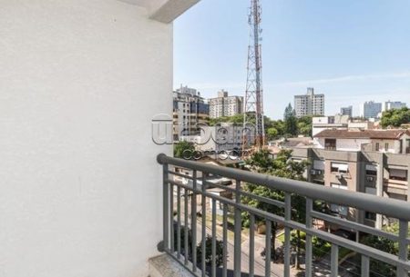 Apartamento com 81m², 3 quartos, 1 suíte, 2 vagas, no bairro Passo da Areia em Porto Alegre