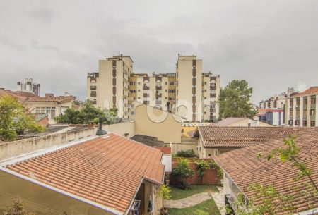 Apartamento com 120m², 3 quartos, 1 suíte, 1 vaga, no bairro Menino Deus em Porto Alegre