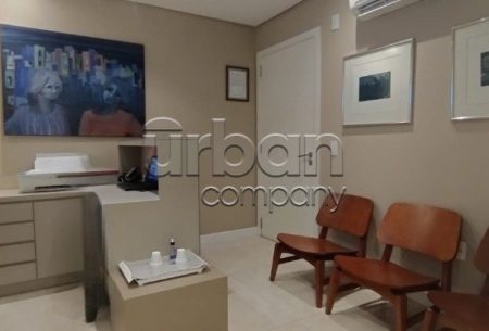 Sala com 35m², 1 vaga, no bairro Auxiliadora em Porto Alegre