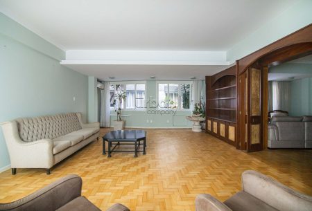 Apartamento com 205m², 3 quartos, 1 suíte, no bairro Rio Branco em Porto Alegre