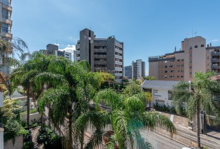 Apartamento com 270m², 3 quartos, 3 suítes, 3 vagas, no bairro Mont Serrat em Porto Alegre