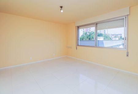 Apartamento com 81m², 2 quartos, 1 vaga, no bairro Cristo Redentor em Porto Alegre