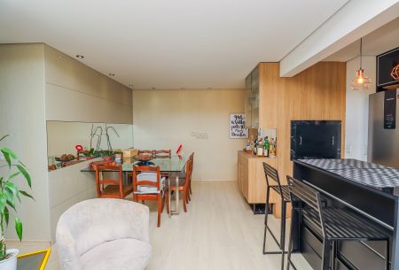 Apartamento com 73m², 3 quartos, 1 suíte, 1 vaga, no bairro Jardim Itu-sabará em Porto Alegre