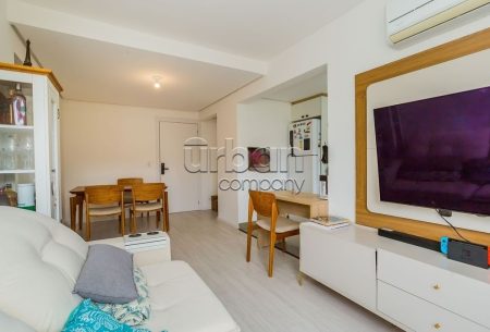 Apartamento com 67m², 2 quartos, 1 suíte, 1 vaga, no bairro Passo da Areia em Porto Alegre