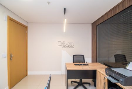 Sala com 35m², no bairro Petrópolis em Porto Alegre