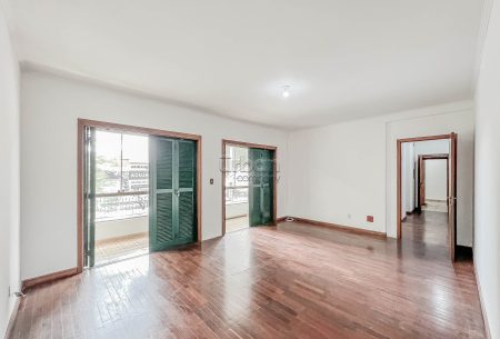 Casa com 417m², 3 quartos, 3 suítes, 4 vagas, no bairro Jardim Lindóia em Porto Alegre