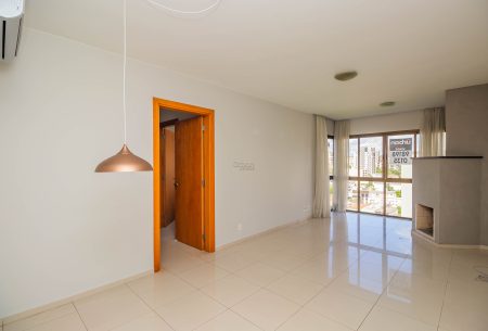 Apartamento com 73m², 2 quartos, 1 suíte, 1 vaga, no bairro Petrópolis em Porto Alegre