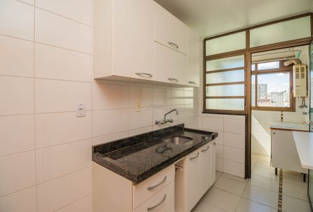 Apartamento com 73m², 2 quartos, 1 suíte, 1 vaga, no bairro Petrópolis em Porto Alegre