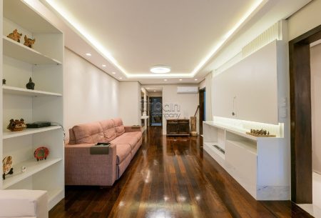 Apartamento com 121m², 2 quartos, 1 suíte, 1 vaga, no bairro Moinhos de Vento em Porto Alegre