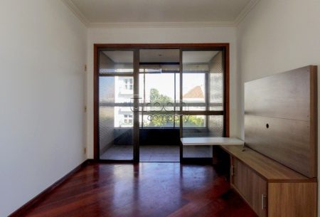 Apartamento com 107m², 3 quartos, 1 suíte, 2 vagas, no bairro Higienópolis em Porto Alegre