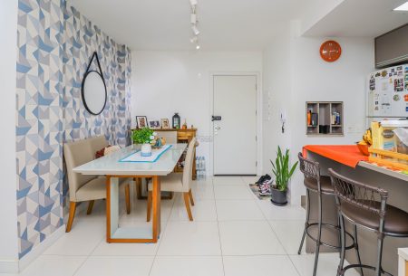 Apartamento com 64m², 2 quartos, 1 suíte, 1 vaga, no bairro Higienópolis em Porto Alegre