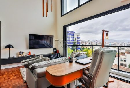 Loft com 76m², 1 quarto, 1 suíte, 2 vagas, no bairro Rio Branco em Porto Alegre