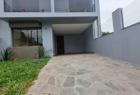 Casa com 120m², 3 quartos, 2 suítes, 2 vagas, no bairro Jardim Itu em Porto Alegre