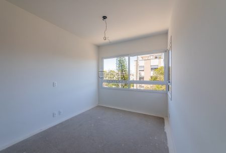 Apartamento com 70m², 2 quartos, 1 suíte, 2 vagas, no bairro Cristo Redentor em Porto Alegre