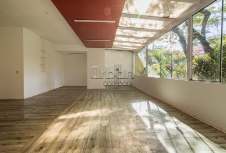 Casa com 252m², 4 quartos, 1 suíte, 4 vagas, no bairro Boa Vista em Porto Alegre