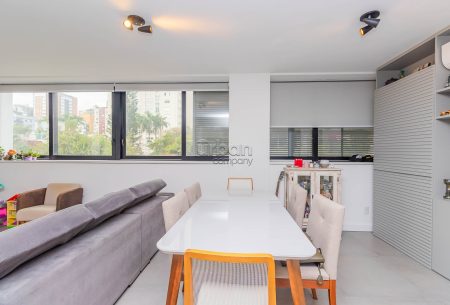 Apartamento Garden com 115m², 2 quartos, 1 suíte, 2 vagas, no bairro Auxiliadora em Porto Alegre