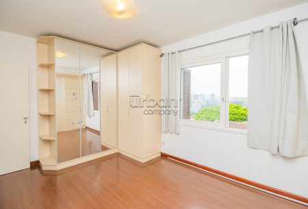 Apartamento com 190m², 3 quartos, 3 vagas, no bairro Higienópolis em Porto Alegre