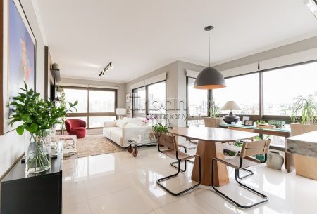 Apartamento com 95m², 2 quartos, 1 suíte, 2 vagas, no bairro Petrópolis em Porto Alegre