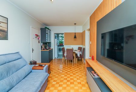 Apartamento com 74m², 3 quartos, 1 suíte, 2 vagas, no bairro Higienópolis em Porto Alegre