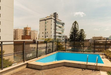 Cobertura com 361m², 3 quartos, 1 suíte, 3 vagas, no bairro Rio Branco em Porto Alegre