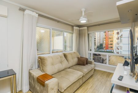 Apartamento com 71m², 2 quartos, 1 suíte, 1 vaga, no bairro Rio Branco em Porto Alegre