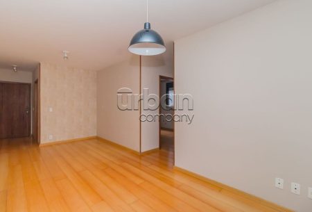 Apartamento com 77m², 2 quartos, 1 suíte, 1 vaga, no bairro Mont Serrat em Porto Alegre