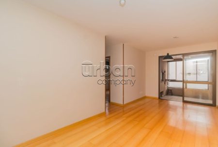 Apartamento com 77m², 2 quartos, 1 suíte, 1 vaga, no bairro Mont Serrat em Porto Alegre