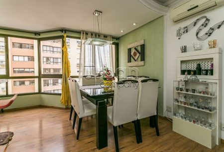 Apartamento com 89m², 3 quartos, 1 suíte, 2 vagas, no bairro Vila Ipiranga em Porto Alegre