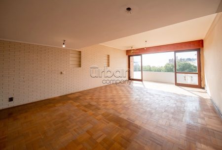 Apartamento com 195m², 3 quartos, 1 suíte, 2 vagas, no bairro Moinhos de Vento em Porto Alegre