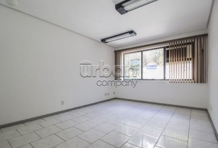 Sala com 28m², 1 vaga, no bairro Auxiliadora em Porto Alegre