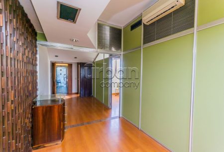 Sala com 55m², 1 vaga, no bairro Independência em Porto Alegre