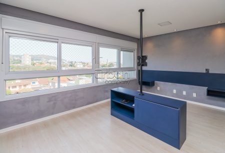 Apartamento com 41m², 1 quarto, 1 vaga, no bairro Partenon em Porto Alegre