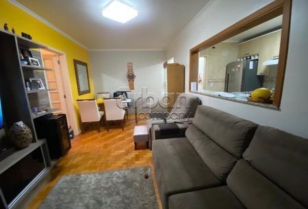 Apartamento com 93m², 3 quartos, 1 vaga, no bairro Passo da Areia em Porto Alegre