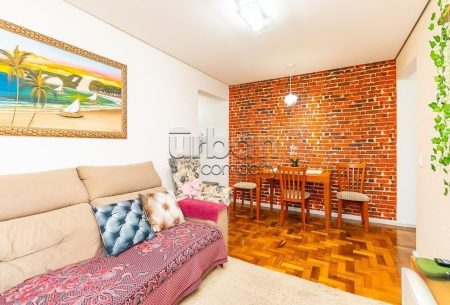 Apartamento com 70m², 2 quartos, 1 vaga, no bairro Vila Ipiranga em Porto Alegre