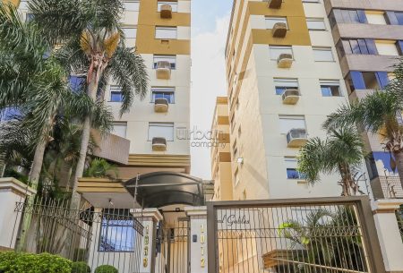 Apartamento com 72m², 3 quartos, 1 suíte, 2 vagas, no bairro Jardim do Salso em Porto Alegre