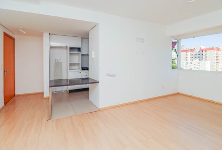 Apartamento com 70m², 2 quartos, 1 suíte, 1 vaga, no bairro São João em Porto Alegre