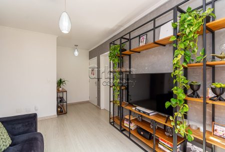 Apartamento com 70m², 2 quartos, 1 vaga, no bairro Jardim Planalto em Porto Alegre