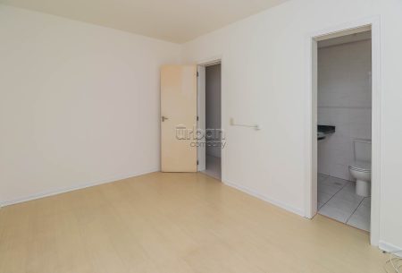 Apartamento com 79m², 3 quartos, 1 suíte, 1 vaga, no bairro Petrópolis em Porto Alegre